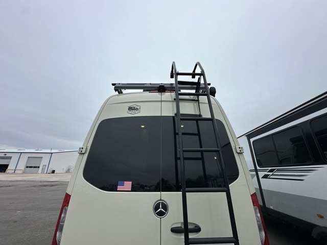 2022 Entegra Coach Launch 19Y — photo 2 of 8