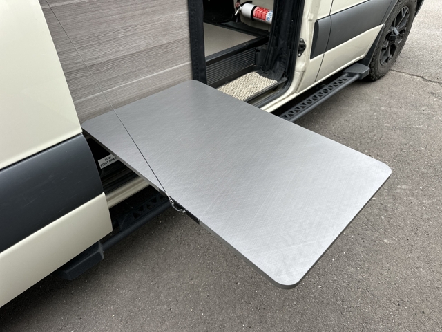 2022 Entegra Coach Launch 19Y — photo 3 of 8