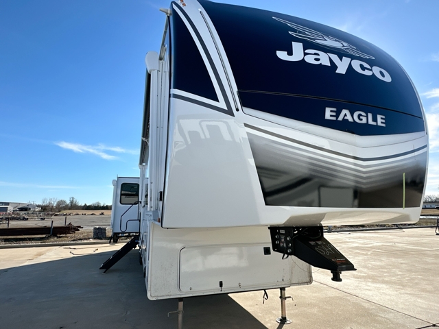 2026 Jayco Eagle 355MBQS — photo 5 of 8
