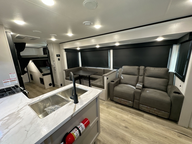 2026 Jayco Jay Feather 29BHB — photo 3 of 8