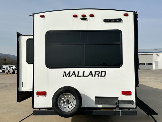 2023 Heartland Mallard M27 — photo 8 of 8