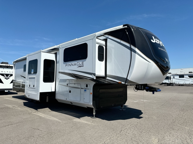 2026 Jayco Pinnacle 39FLOK — photo 1 of 8