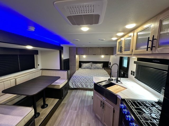 2027 Forest River Grey Wolf 27RR — photo 4 of 8