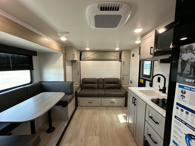 2027 Jayco Jay Flight 197MB — photo 4 of 8