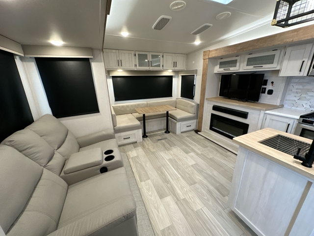 2023 Prime Time Crusader 260RDD — photo 3 of 8