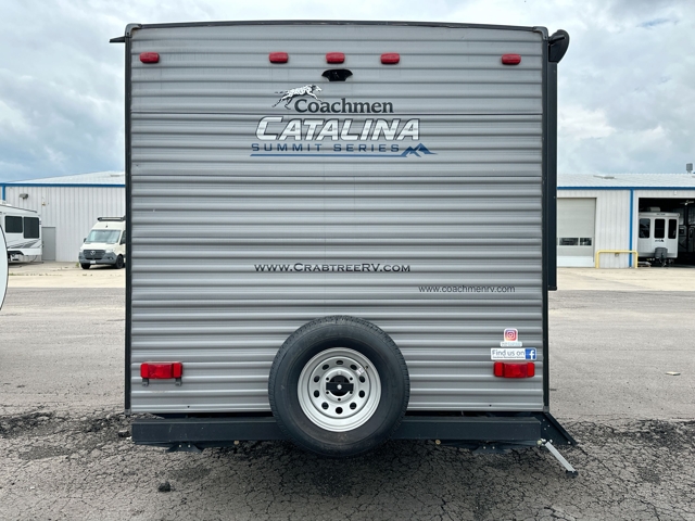 2022 Coachmen Catalina Summit 184FQS — photo 6 of 8