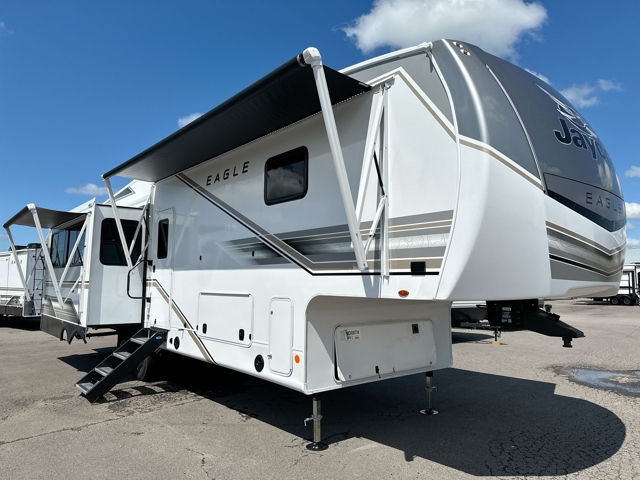 2027 Jayco Eagle 321RSTS — photo 5 of 8