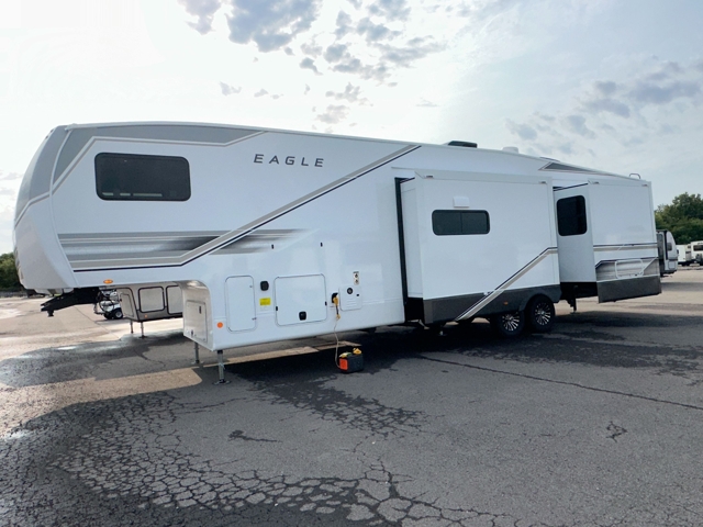 2027 Jayco Eagle 367TBTS — photo 7 of 8