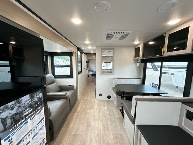 2027 Jayco Jay Feather 23RK — photo 3 of 8