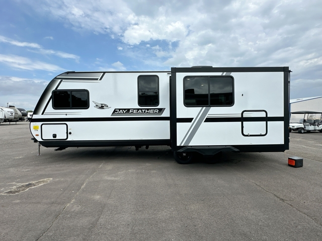 2027 Jayco Jay Feather 23RK — photo 7 of 8