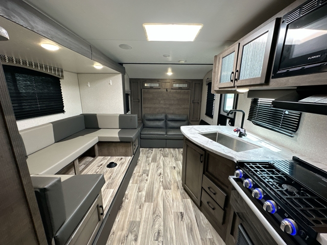 2022 Venture RV Sonic 220VBH — photo 4 of 8