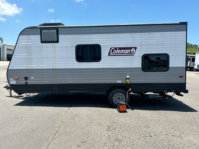 2023 Coleman Coleman Lantern LT 17B — photo 7 of 8