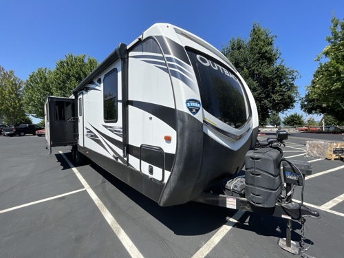 RV carousel image 1