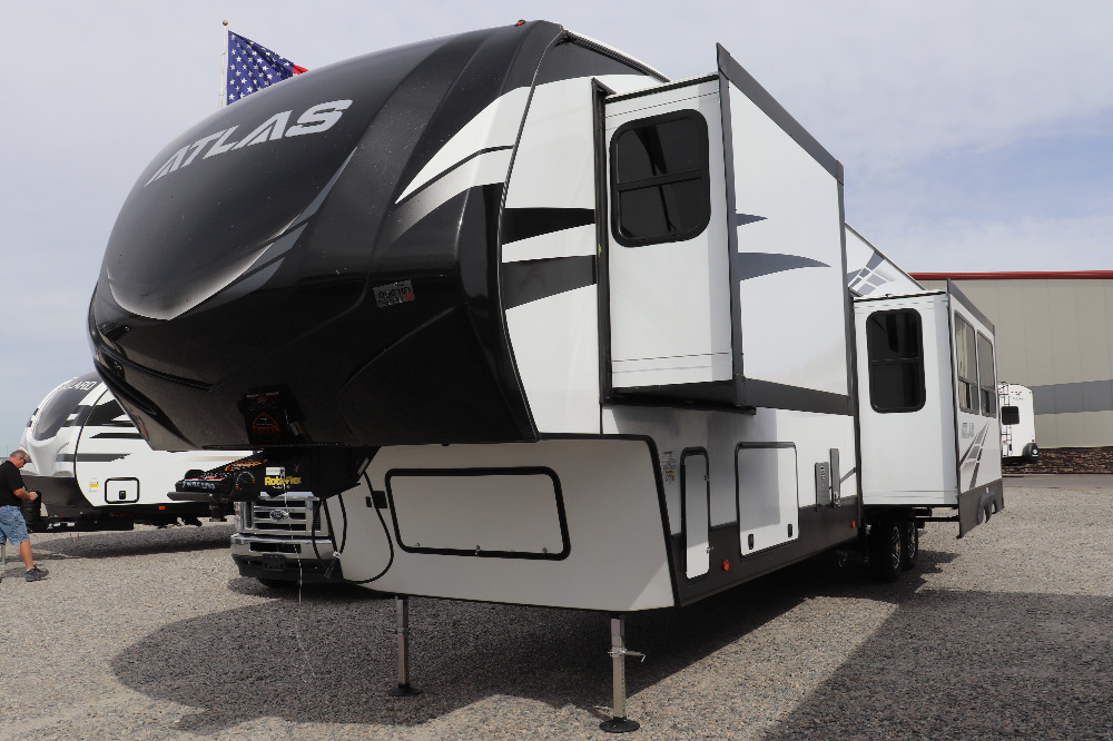 Dutchmen Atlas 3602LFKB Camping World of Pasco 1956734