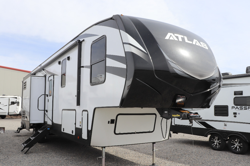 Dutchmen Atlas 3602LFKB Camping World of Pasco 1956734