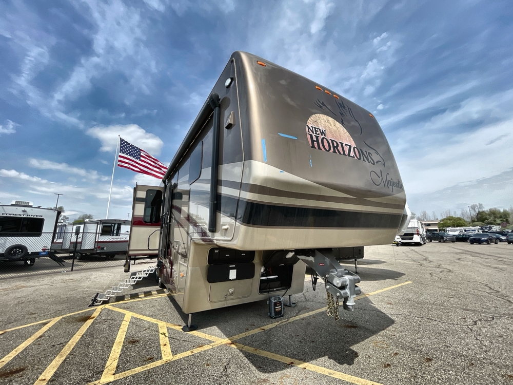 2017 New Horizons Majestic 343S - Stock #2651051P | Coldwater, MI ...