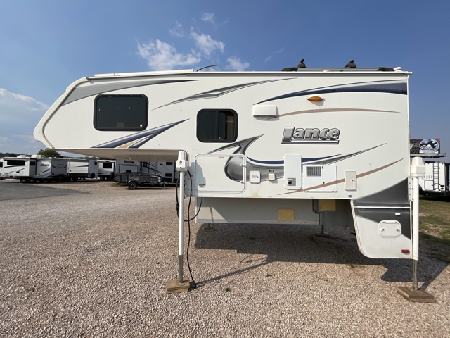 2013 Lance Lance 950S — photo 6 of 8