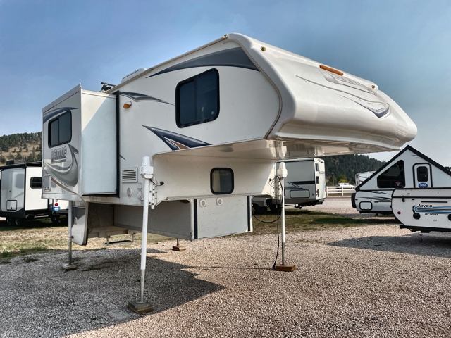 2013 Lance Lance 950S — photo 1 of 8