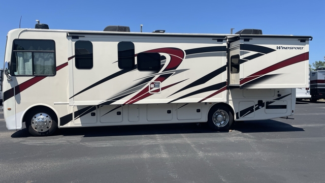 2023 Thor Windsport 31C — photo 6 of 8