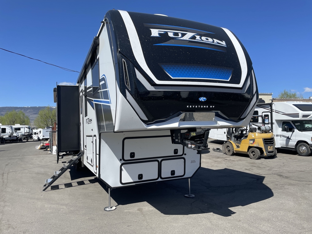 2025 Keystone Fuzion 442