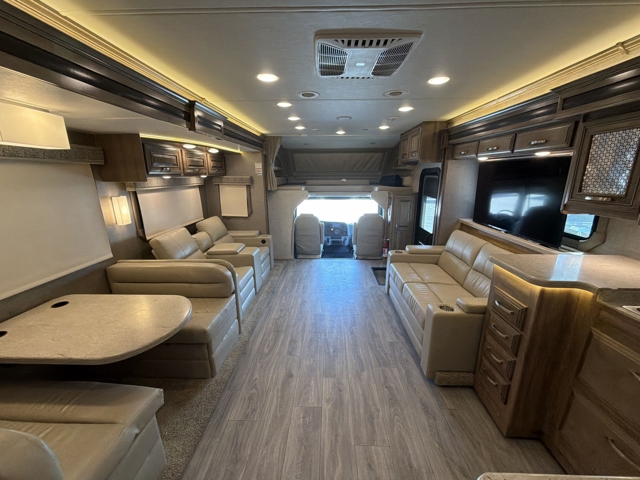 2021 Jayco Seneca 37TS — photo 4 of 8