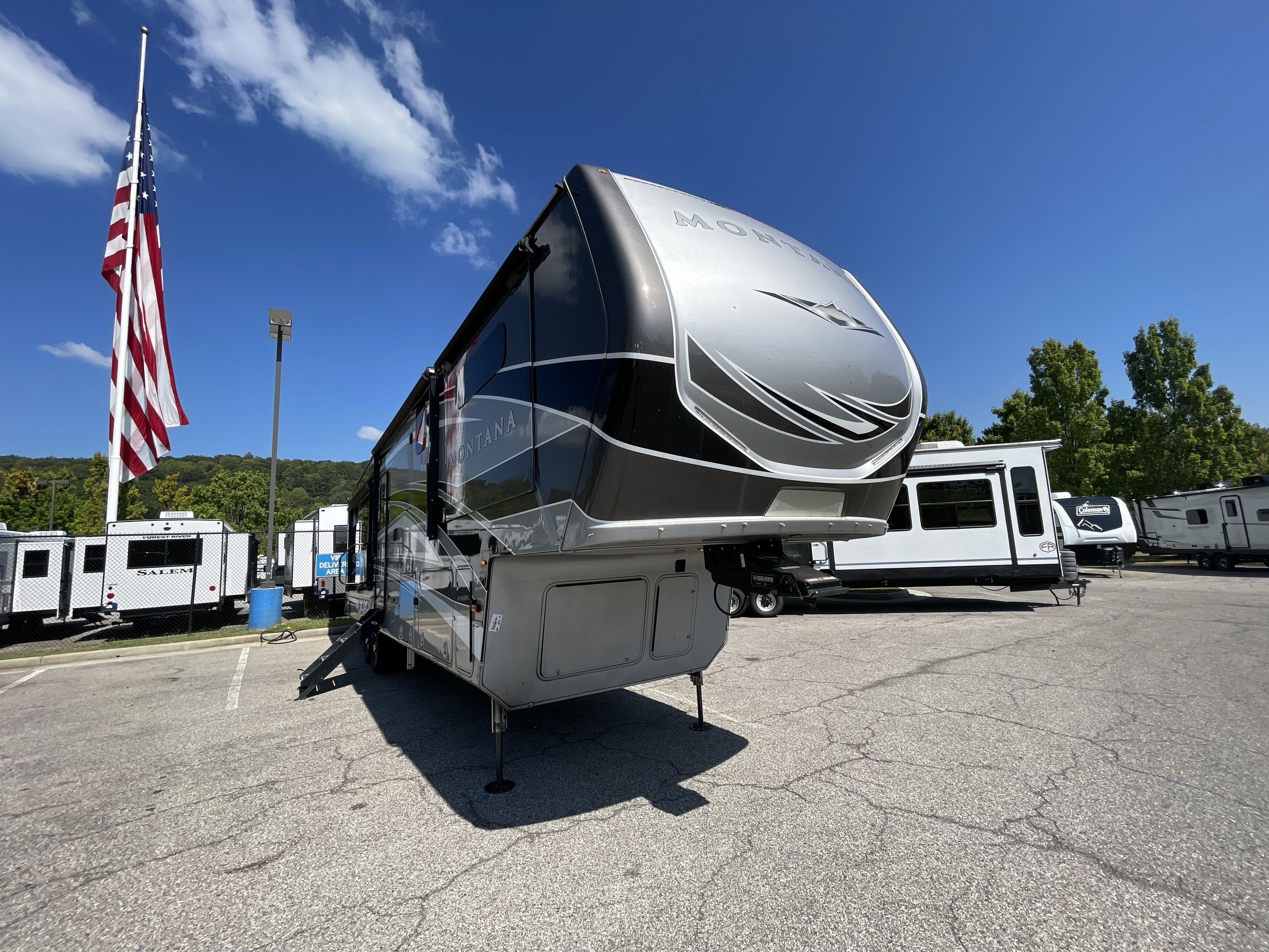 New or Used Keystone Montana 3781rl RVs for Sale | Camping World