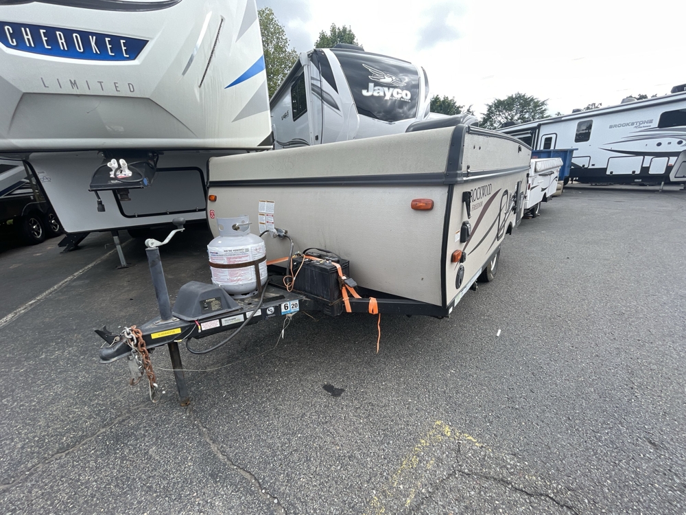 2018 FOREST RIVER ROCKWOOD FREEDOM 1950