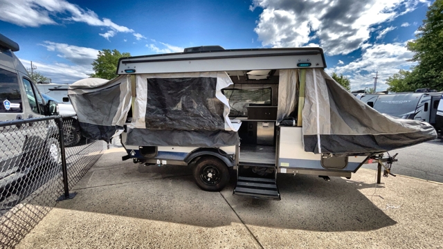 2022 Coachmen Clipper Sport 108ST — photo 8 of 8
