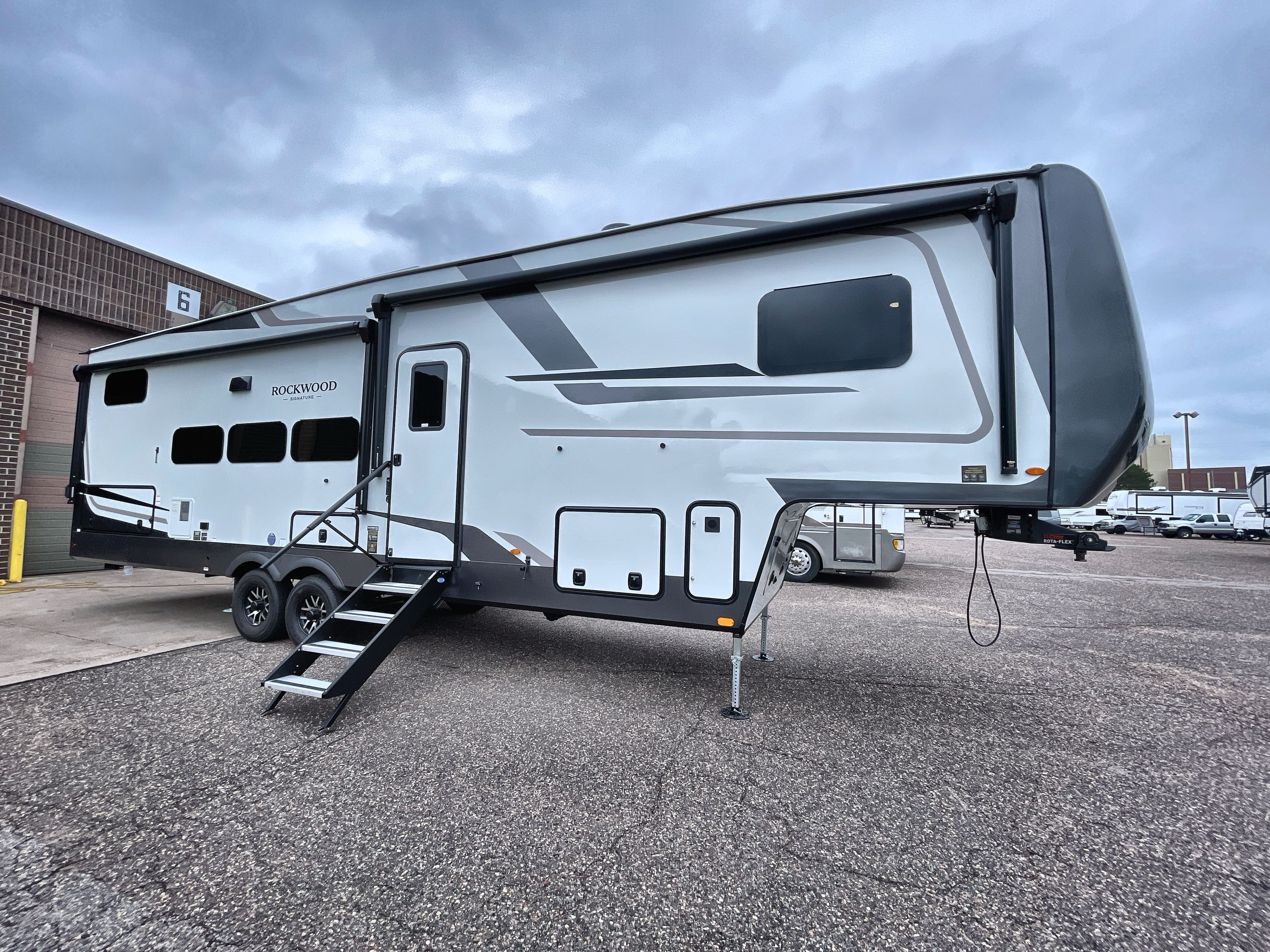New or Used Forest River Rockwood Signature 374dbh RVs for Sale