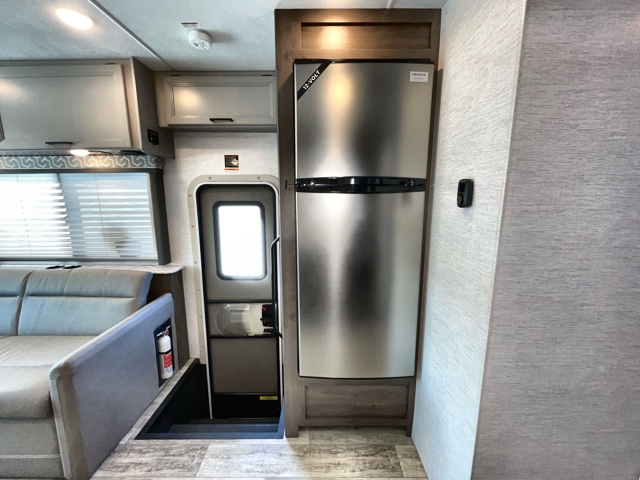 2025 Thor Freedom Traveler A32 — photo 8 of 8