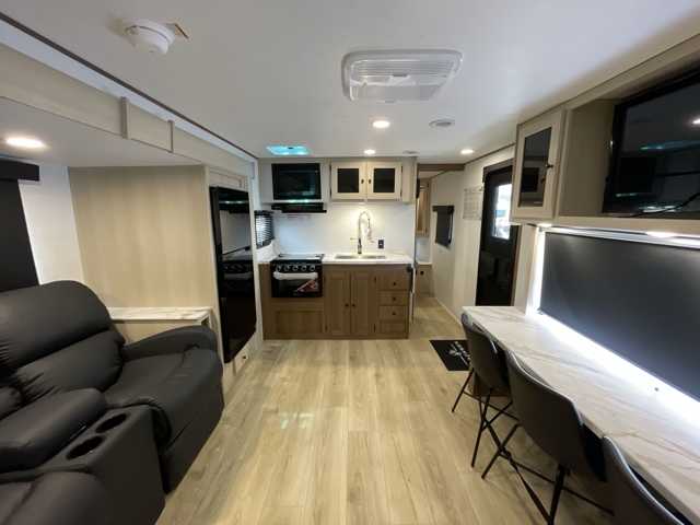 2026 Coachmen Apex Ultra-lite 246BARV — photo 3 of 8