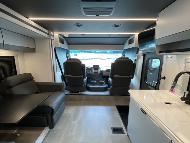 2026 Coachmen Euro 25TB — photo 3 of 8