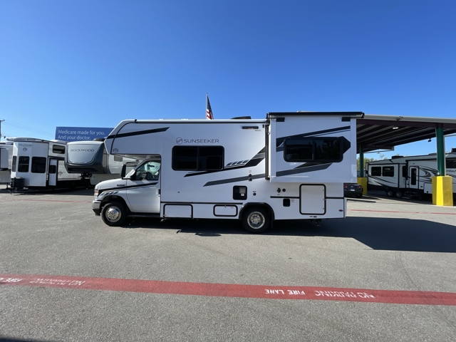 2026 Forest River Sunseeker LE 2250SF — photo 6 of 8
