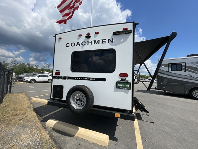 2025 Coachmen Apex Nano 221RLS — photo 7 of 8