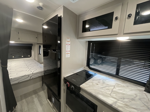 2025 Coachmen Apex Nano 221RLS — photo 8 of 8