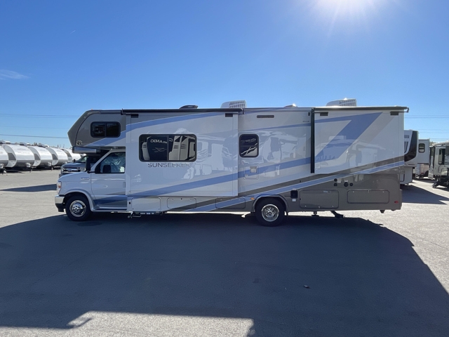 2026 Forest River Sunseeker 2860DSF — photo 6 of 8