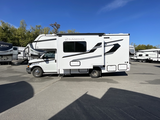 2026 Forest River Sunseeker LE 2150SC — photo 6 of 8