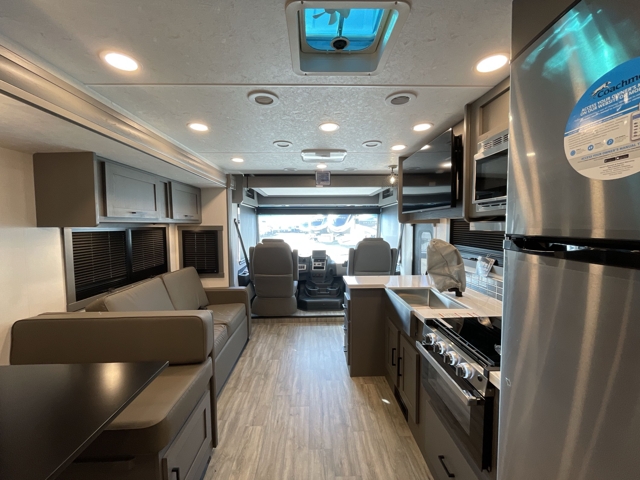 2026 Coachmen Pursuit 31ES — photo 3 of 8