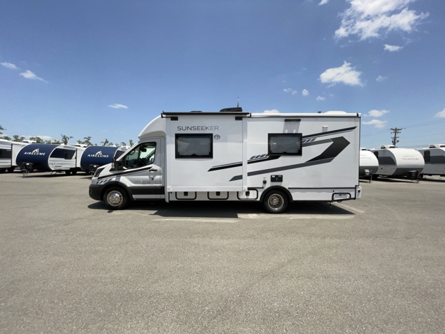 2026 Forest River Sunseeker TS 2370AFAWD — photo 5 of 8