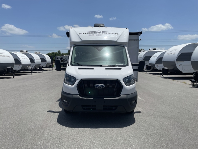 2026 Forest River Sunseeker TS 2370AFAWD — photo 4 of 8