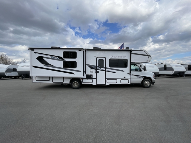2026 Forest River Sunseeker LE 3250DSF — photo 7 of 8