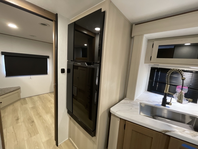 2026 Coachmen Apex Ultra-lite 300BHS — photo 8 of 8