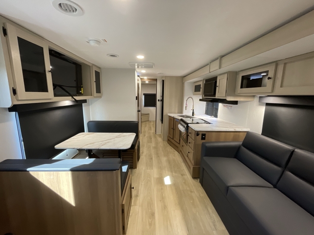 2026 Coachmen Apex Ultra-lite 300BHS — photo 2 of 8
