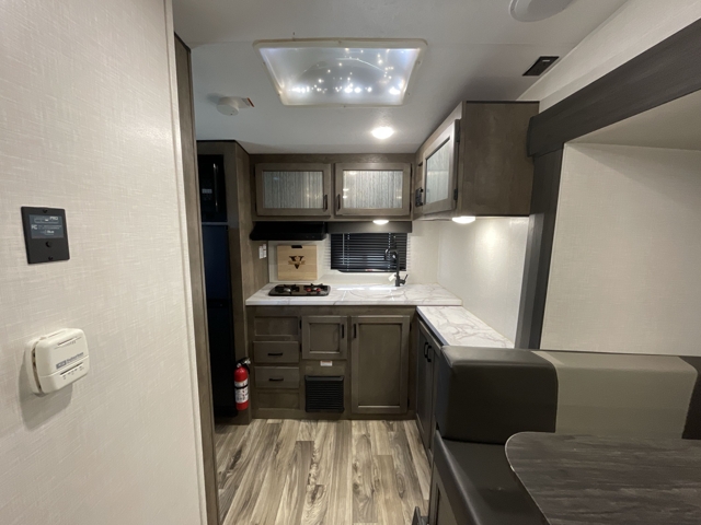 2023 Venture RV Sonic Lite 169VRK — photo 4 of 8