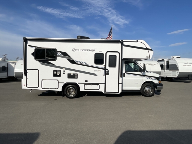 2026 Forest River Sunseeker LE 2350C — photo 7 of 8