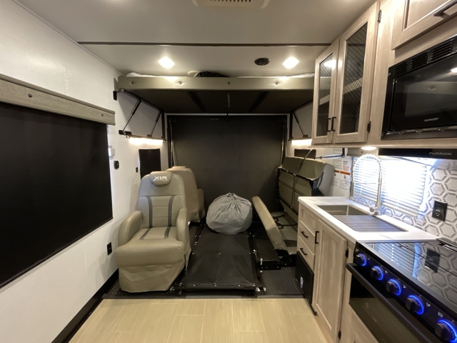 2023 Forest River XLR Boost 21XLRX — photo 3 of 8