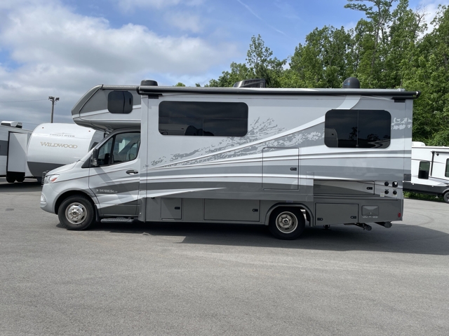 2022 Dynamax Isata 3 24RW — photo 6 of 8