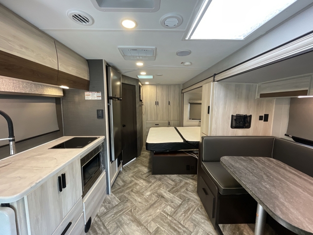 2022 Forest River Sunseeker MBS 2400B — photo 3 of 8