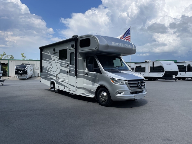 2022 Forest River Sunseeker MBS 2400B — photo 1 of 8