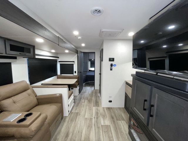 2026 Venture RV Sporttrek 251VRK — photo 2 of 8